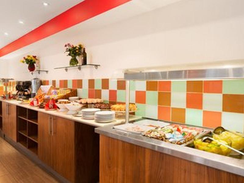 Ramada Hounslow - Heathrow East Dış mekan fotoğraf