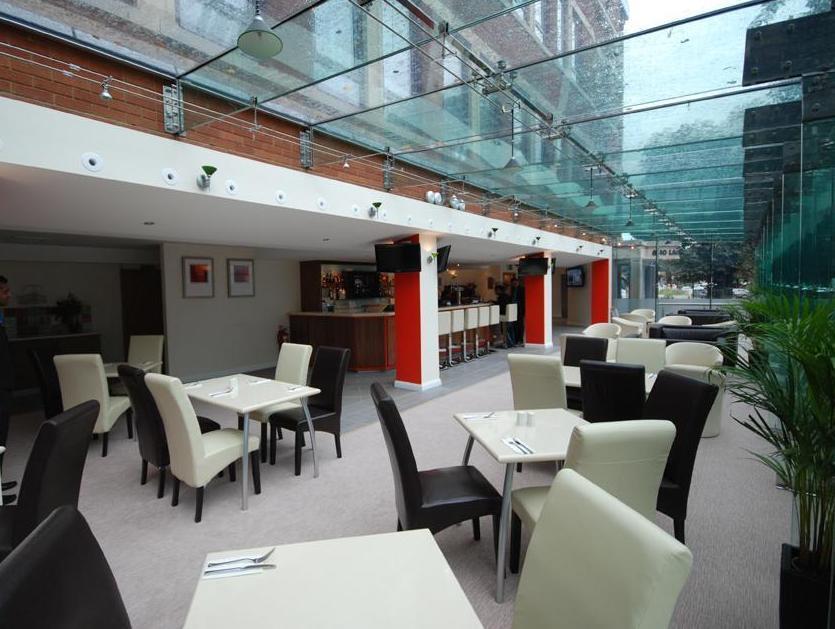 Ramada Hounslow - Heathrow East Dış mekan fotoğraf