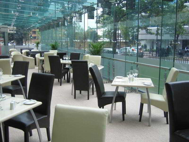 Ramada Hounslow - Heathrow East Dış mekan fotoğraf