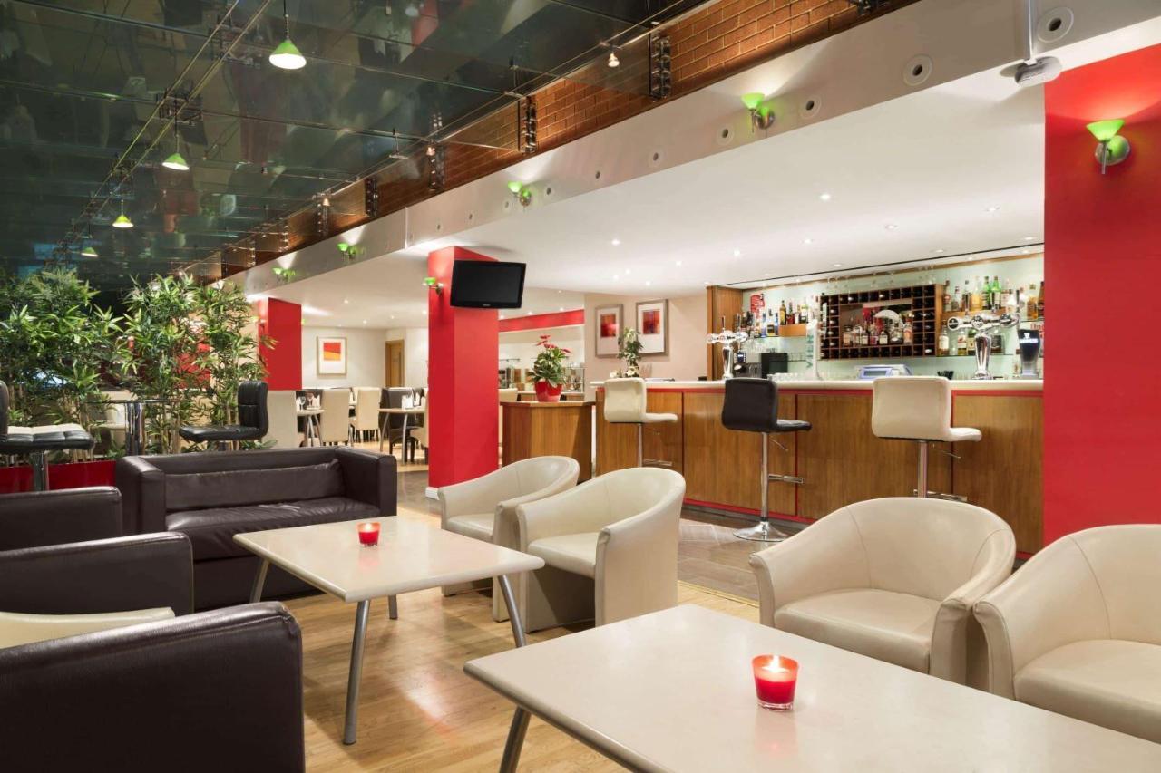 Ramada Hounslow - Heathrow East Otel Dış mekan fotoğraf