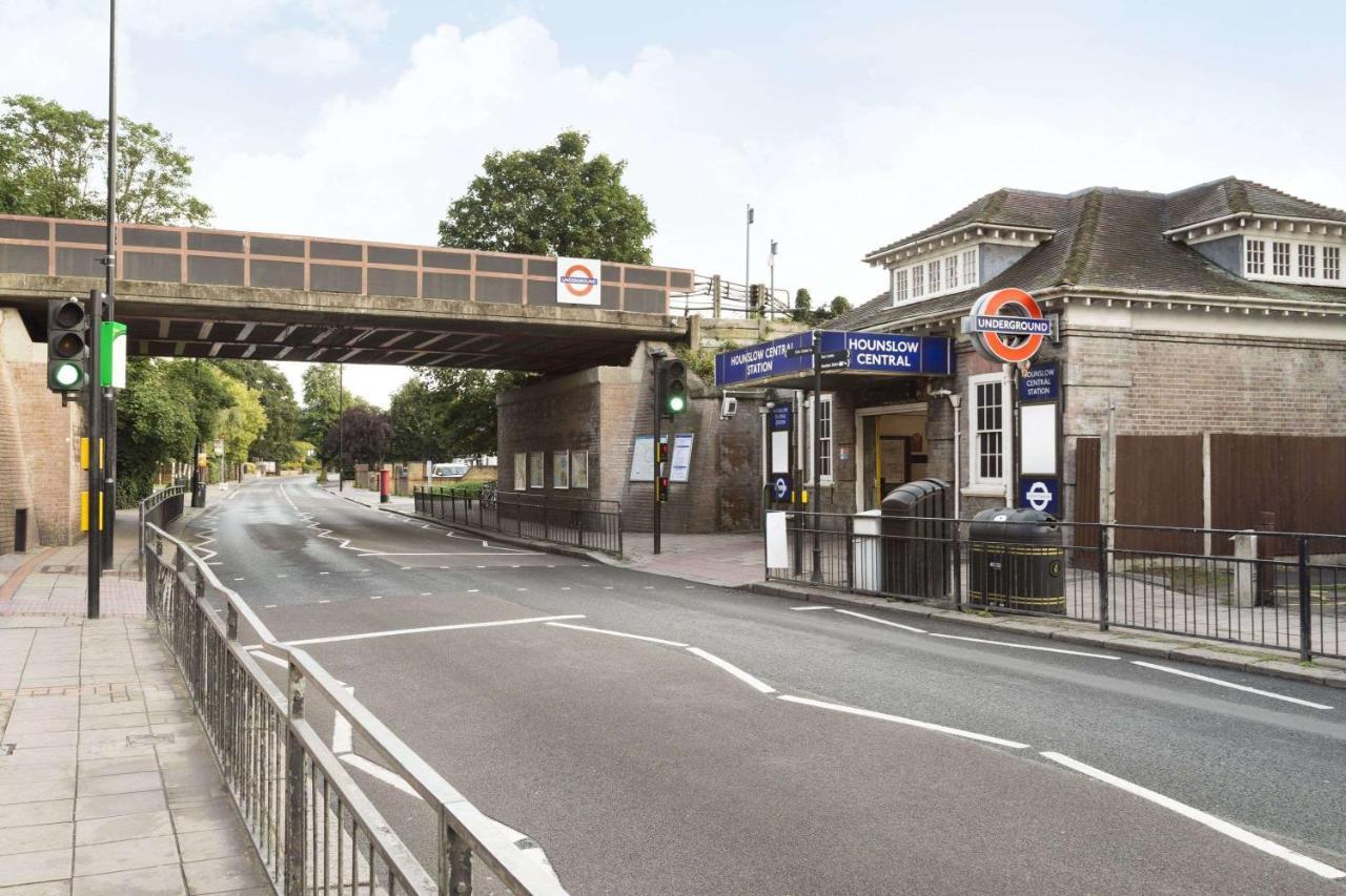 Ramada Hounslow - Heathrow East Dış mekan fotoğraf