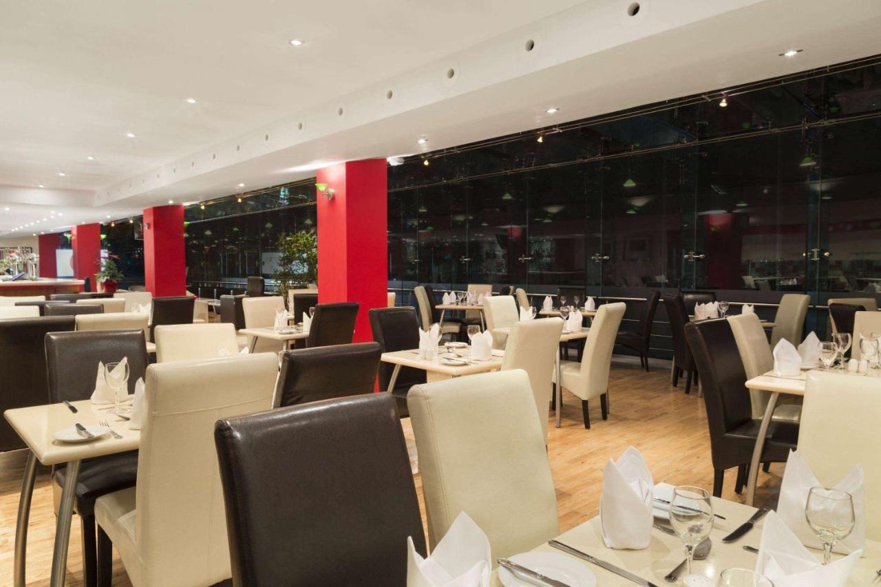 Ramada Hounslow - Heathrow East Dış mekan fotoğraf