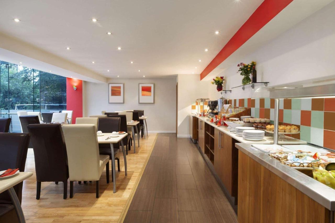 Ramada Hounslow - Heathrow East Dış mekan fotoğraf