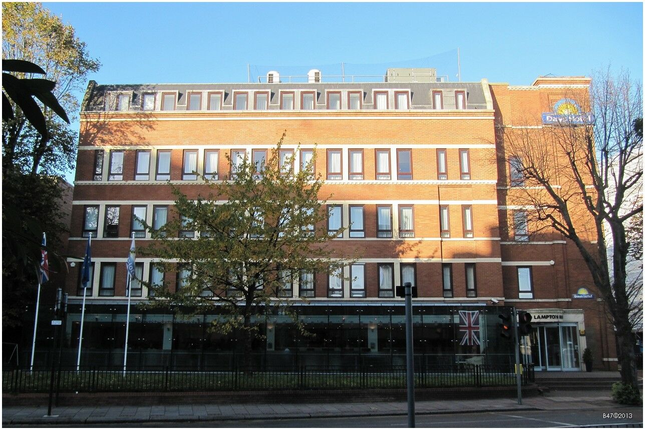 Ramada Hounslow - Heathrow East Dış mekan fotoğraf