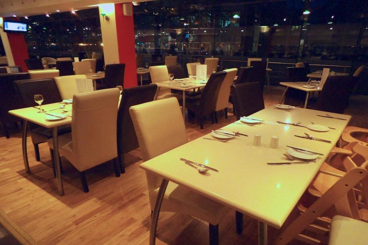 Ramada Hounslow - Heathrow East Dış mekan fotoğraf